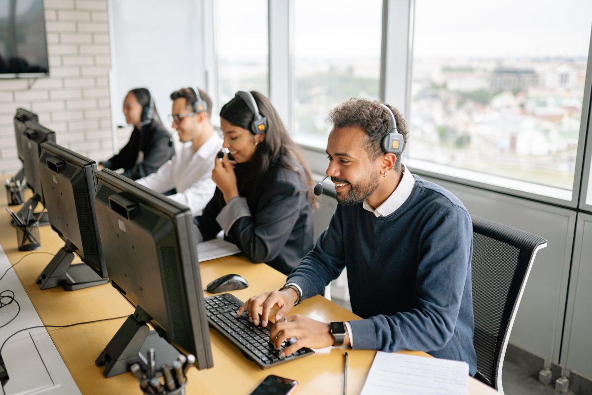 Power dialer vs parallel dialer vs predictive dialer comparison chart showing call volume, compliance risk, and best use cases for each dialing mode
